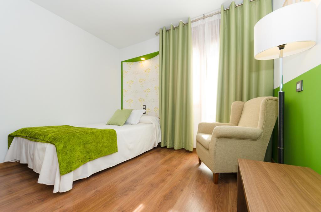 Hotel Apolo Aínsa Buitenkant foto